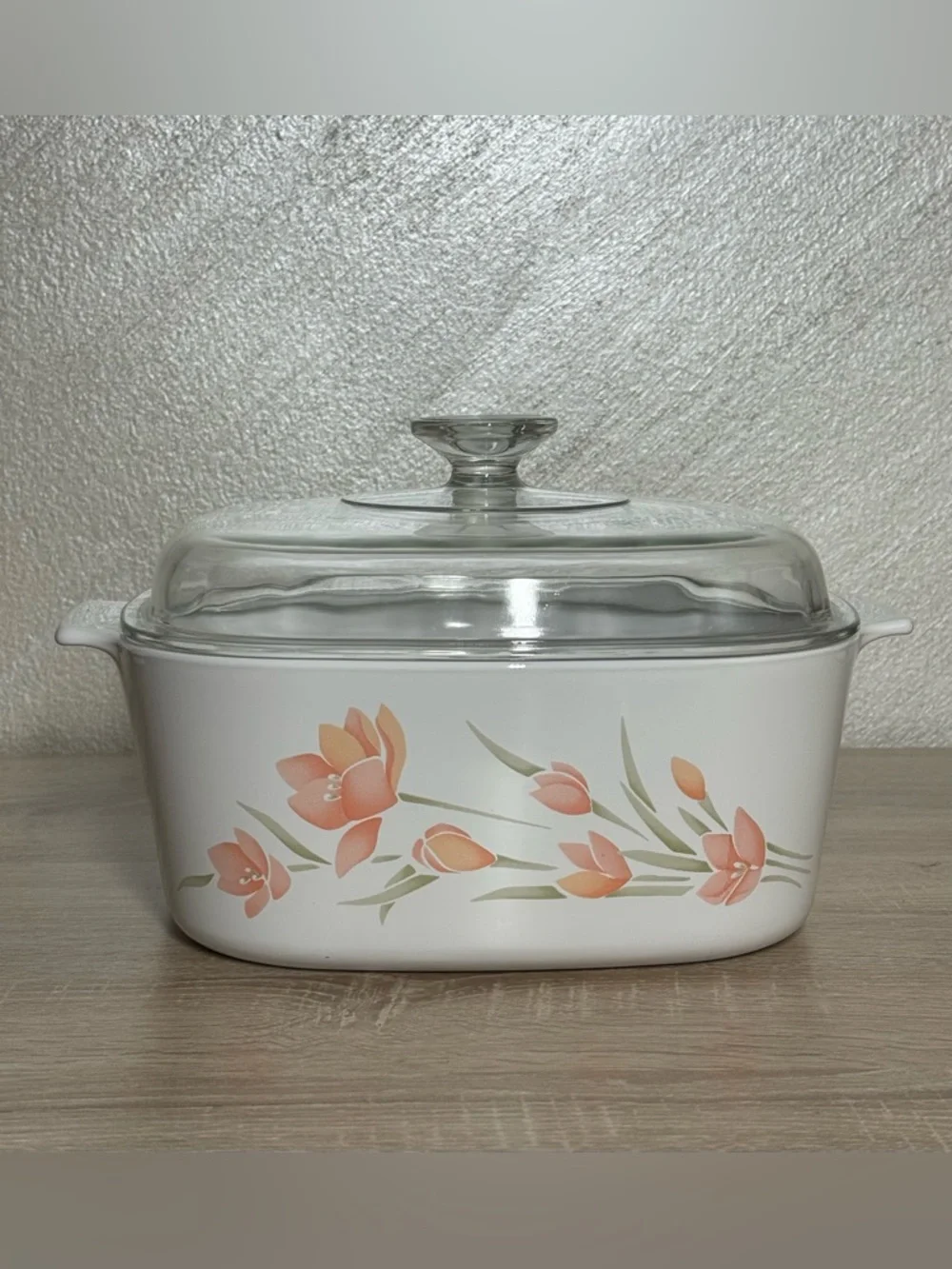 Vintage CorningWare 5-liter casserole dish in the 